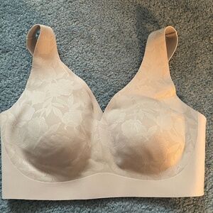 Athleta Everyday Bra size L in Beige